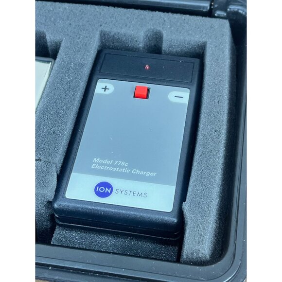 Ion Systems Electrostatic Fieldmeter Model 775 w/ 775C Charger - Picture 6 of 15
